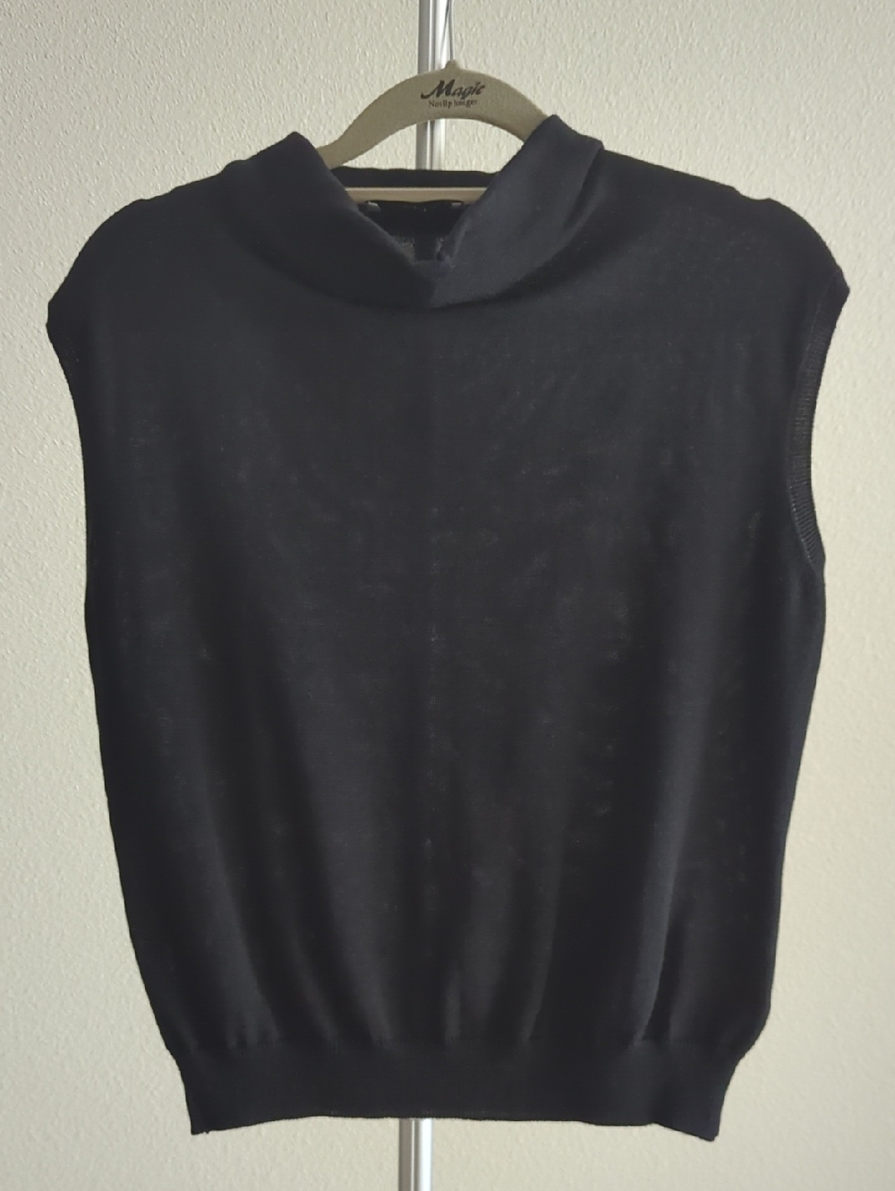 Kindersalmon Black Sleeveless Cowl Neck Knit Top